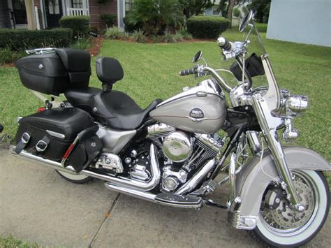 2009 Harley-Davidson Road King CLASSIC Touring for sale on 2040-motos