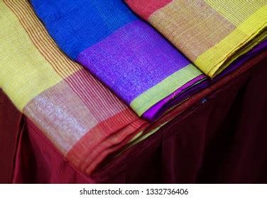 654 Hand Loom Sare Images, Stock Photos & Vectors | Shutterstock