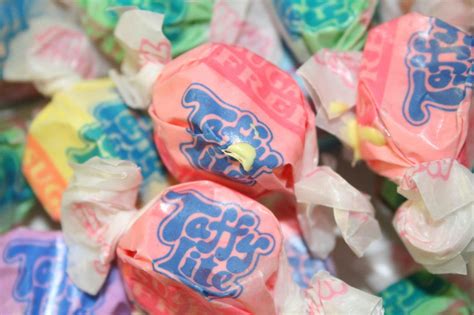 SUGAR FREE ASSORTED SALT WATER TAFFY 1-Lb Taffy Town The World's Best Taffy" - Nuts 'N More