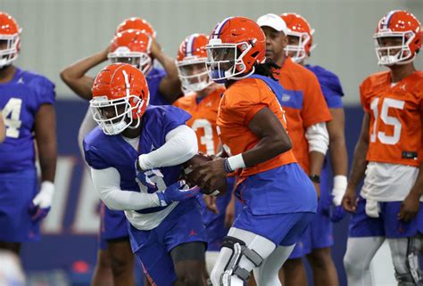 Gators' Shorter, Pierce Talk QB Emory Jones: The 'Mobile Pocket Passer ...