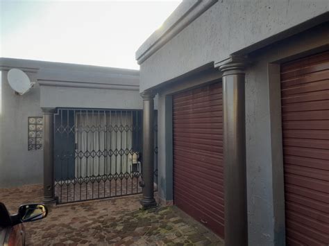 3 Bedroom House For Sale in Tsakane for R670,000 #ENT0224772