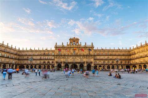 Matteo Colombo Photography | plaza Mayor at sunset with people ...