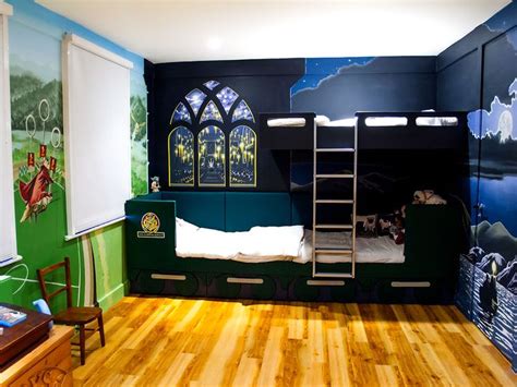 Harry Potter Mural | Sacredart Murals | Harry potter bedroom, Harry potter room, Hogwarts bedroom