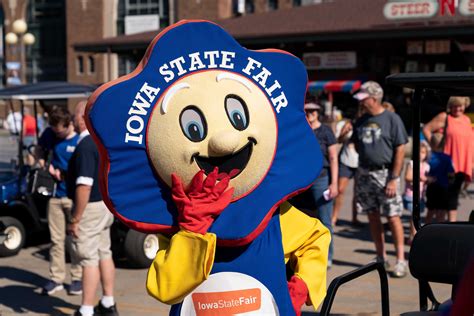 Iowa State Fair | Parade in Downtown Des Moines