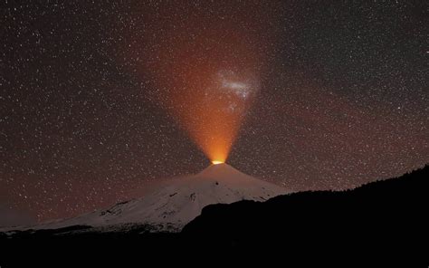 2560x1600 Resolution Villarrica Volcano in Chile 2560x1600 Resolution ...