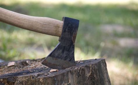 The Art of the Hatchet: How to Skillfully Wield This Essential Tool