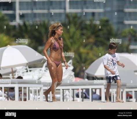 Sylvie van der Vaart at the beach with her son Damian. Miami Beach, Florida - 07.10.2013 the Whe ...