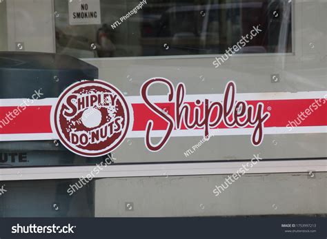 6 Shipley donut Images, Stock Photos & Vectors | Shutterstock