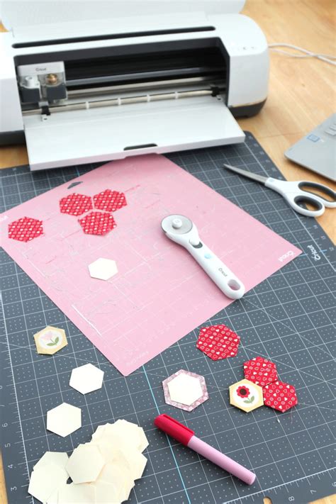 Cricut Drawing On Fabric at Drawing