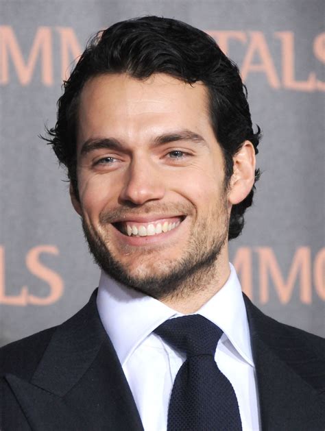 20 Henry Cavill Smiles That Are Worth the Wait | Henry cavill, Henry ...