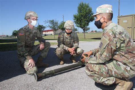 Soldiers pass midpoint of AIT training to become 14P AMD crewmembers | Article | The United ...