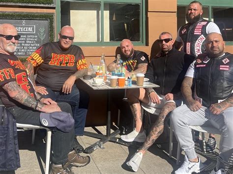 Bandidos, Hells Angels meet for lunch after bikie Jason Fahey patches over | The Advertiser