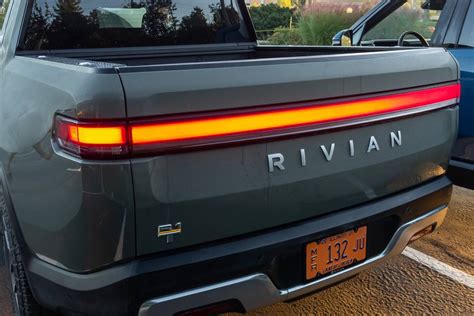 2022 Rivian R1T - Specs, Prices, Range, Reviews & Photos | Cars.com