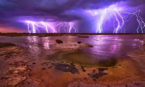 Dangerous Power of Nature : Fascinating Photos Lightning Strikes