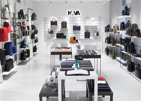 Il nuovo flagship store di Nava Design e MH Way a Milano