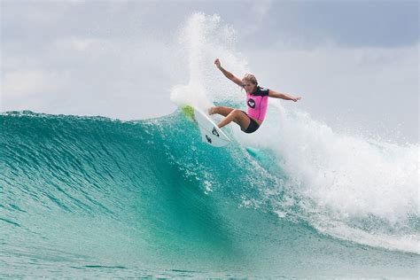 Quarterfinalists decided at Roxy Pro – Echonetdaily