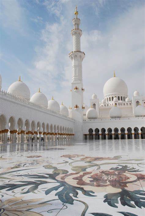 Sheikh Zayed Grand Mosque, the Biggest Mosque in the U.A.E | Sheikh ...