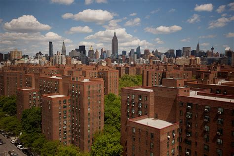 Stuyvesant Town Said to Be Near Sale That Will Preserve Middle-Class ...