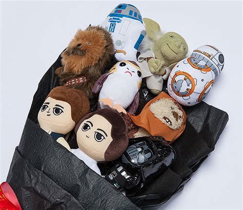 Adorable Star Wars Plush Toy Bouquet - GeekAlerts