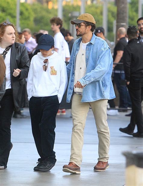 Orlando Bloom & Miranda Kerr’s Son Flynn At Lakers Game: Photos – Hollywood Life