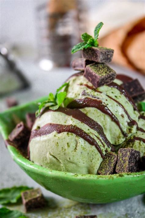 Matcha Ice Cream with Dark Chocolate - Sandra's Easy Cooking