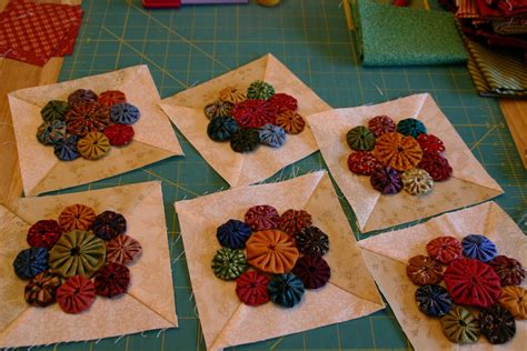 Sew'n Wild Oaks Quilting Blog: Yo-Yo's Galore