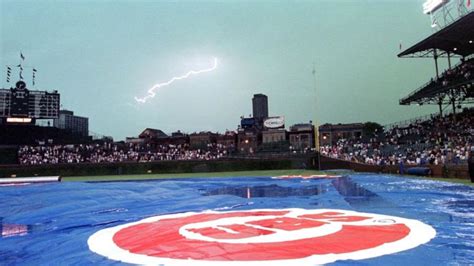 Cubs History: Remembering some strange moments at Wrigley Field