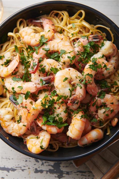 Easy Shrimp Scampi Recipe [30-Minute Dinner Recipe] — The Mom 100