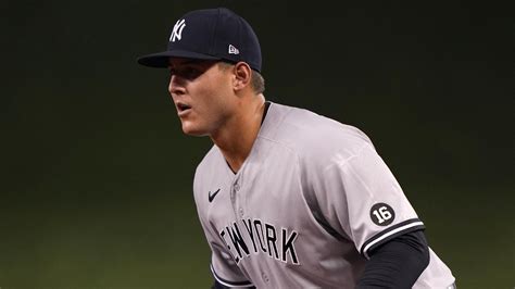 Cubs: Anthony Rizzo hits home run in 1st game with Yankees | RSN