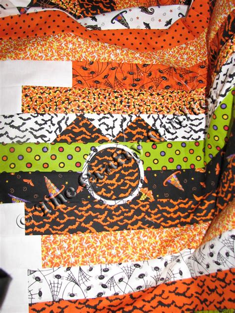 The Crafty Quilter's Closet: Spooky Halloween Quilt Pattern