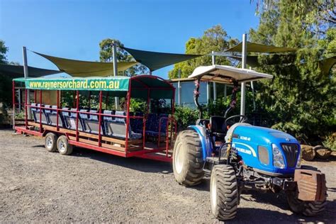 Rayner's Orchard | Woori Yallock Yarra Valley | Fruit Picking & Peach Cafe