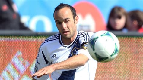 Landon Donovan breaks MLS career scoring record | CBC Sports