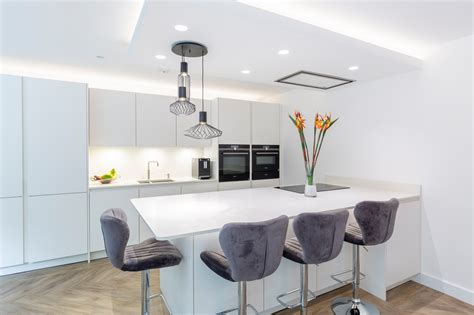 Lowered Ceiling Over Kitchen Island | Shelly Lighting