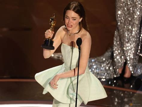 Emma Stone wins second career Oscar for 'Poor Things' - TODAY