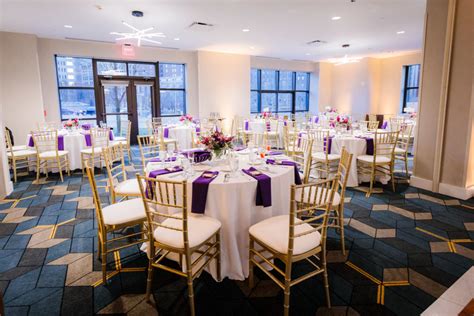 DoubleTree Pittsburgh Downtown Wedding | Allison & Matt