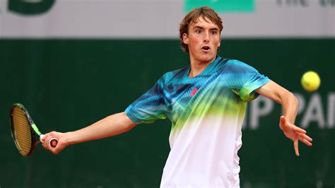 Stefanos Tsitsipas – Drop Volley Hit