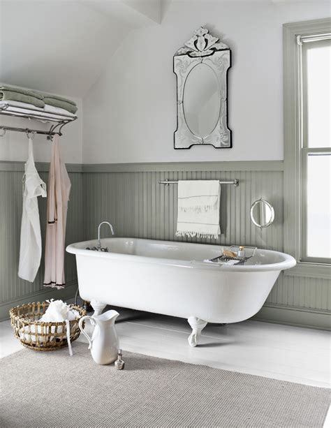 20+30+ Small Bathroom With Clawfoot Tub