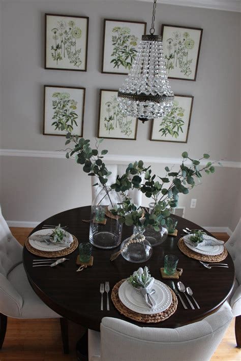 20+ Round Dining Table Centerpiece Ideas – The Urban Decor