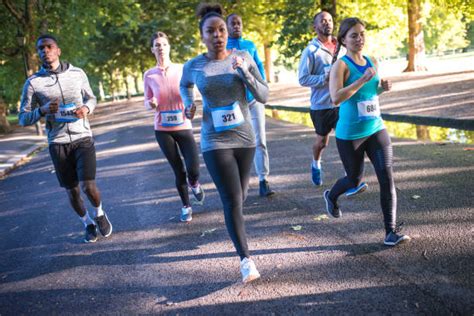 11,100+ Black Woman Running Marathon Stock Photos, Pictures & Royalty ...