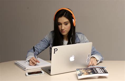 What music really helps with studying? - The Utah Statesman