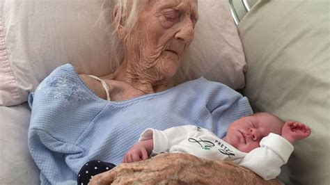 This is the oldest MOTHER in the world! She is 101 and has given birth ...