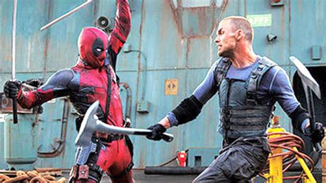 Deadpool movie scenes - jawersurfing