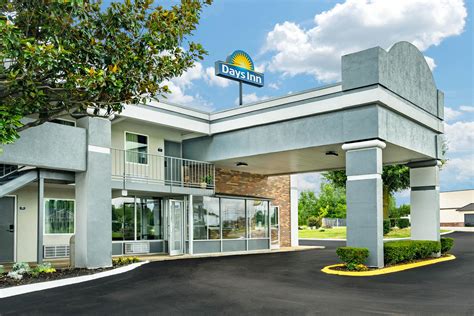 Days Inn by Wyndham Clarksville TN | Clarksville, TN Hotels