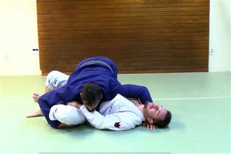 Active Guard Passing Explained by Leandro Lo – BJJ Fanatics