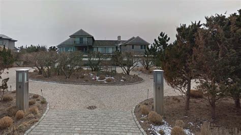 Eli Manning Just Bought a Hamptons Beach House for $8.5 Million | Architectural Digest