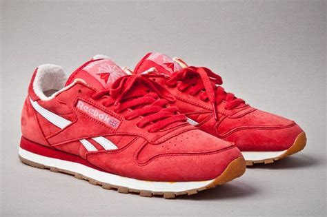 REEBOK CLASSIC LEATHER VINTAGE (UNION RED) - Sneaker Freaker | Reebok classic, Red sneakers, Red ...