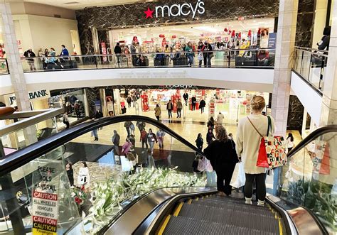 Pittsburgh-area malls expect high turnout for Black Friday amid ...