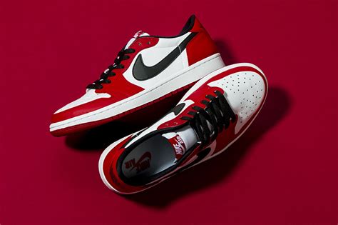 Air Jordan 1 Low OG "Chicago"