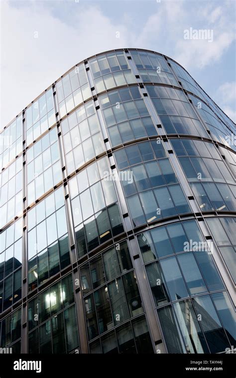 201 Bishopsgate, Offices in Spitalfields, London, England Stock Photo - Alamy