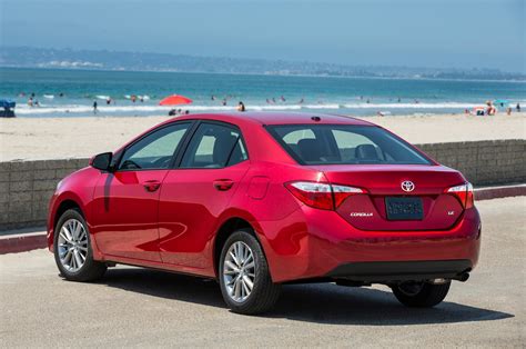 2015 Toyota Corolla Reviews and Rating | Motor Trend